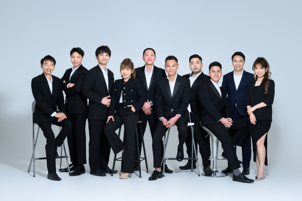 Corporate Photoshoot: 9 Ideas to Make Your Business Shine